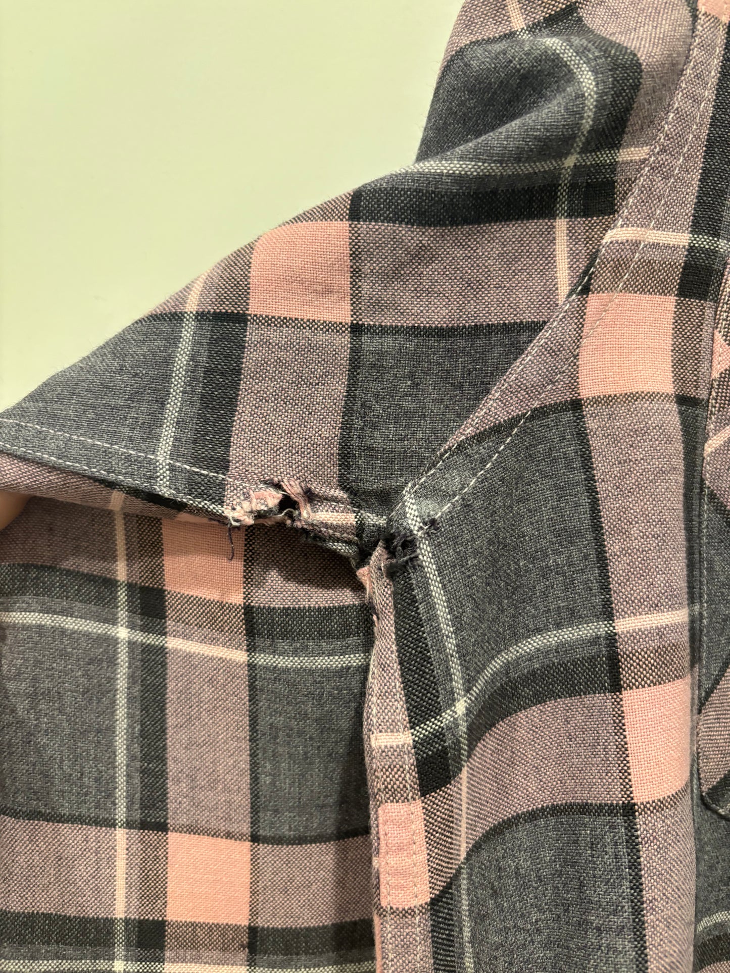 1950s Pink & Gray Rayon Plaid Flannel